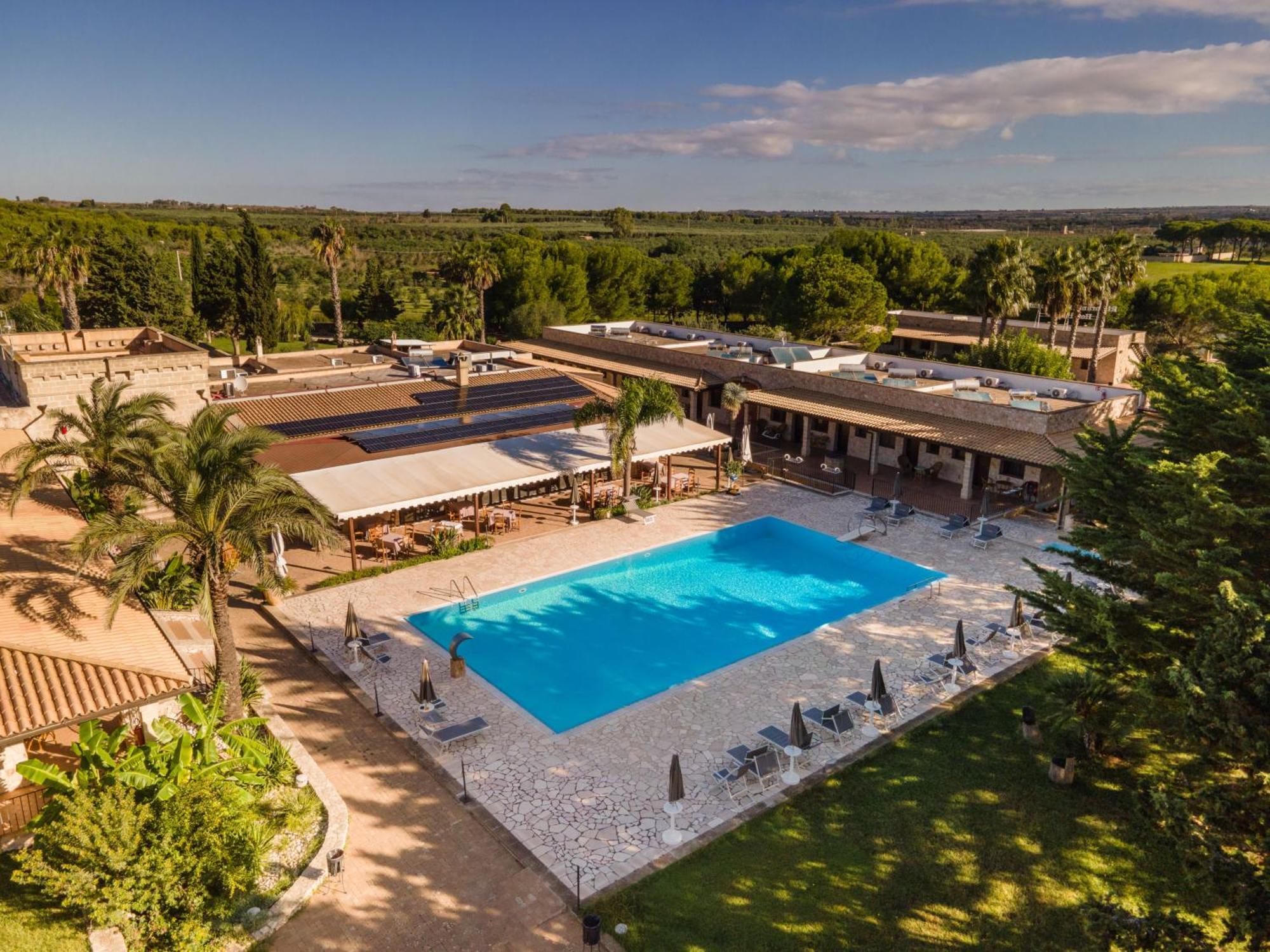 Hotel Masseria Le Pajare Presicce Exterior foto